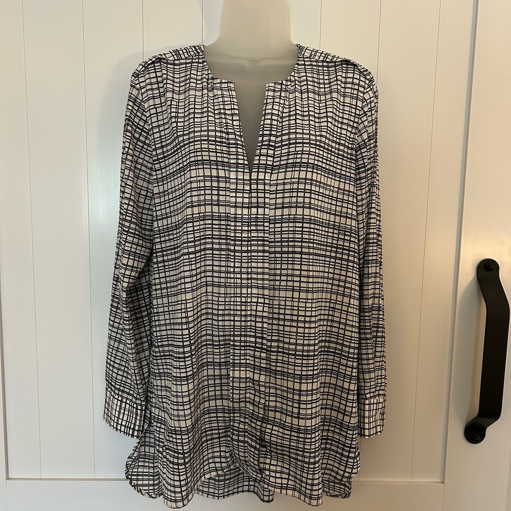Ann Taylor Black and White Grid Tunic